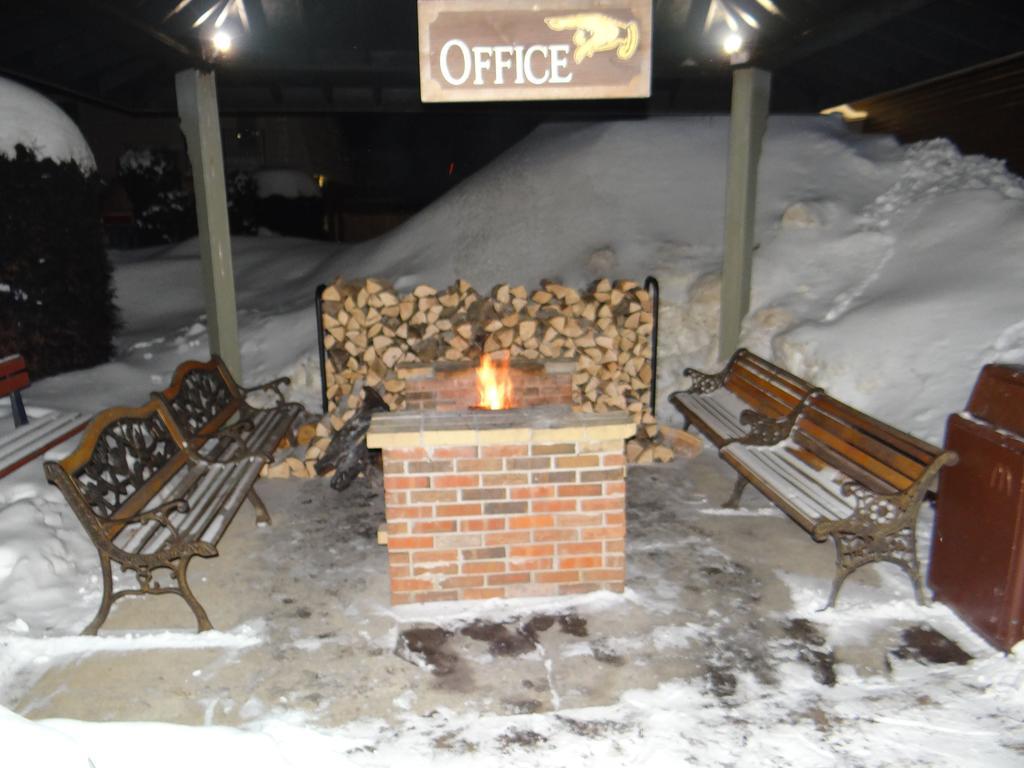 אליקוטוויל Edelweiss Ski Lodge מראה חיצוני תמונה