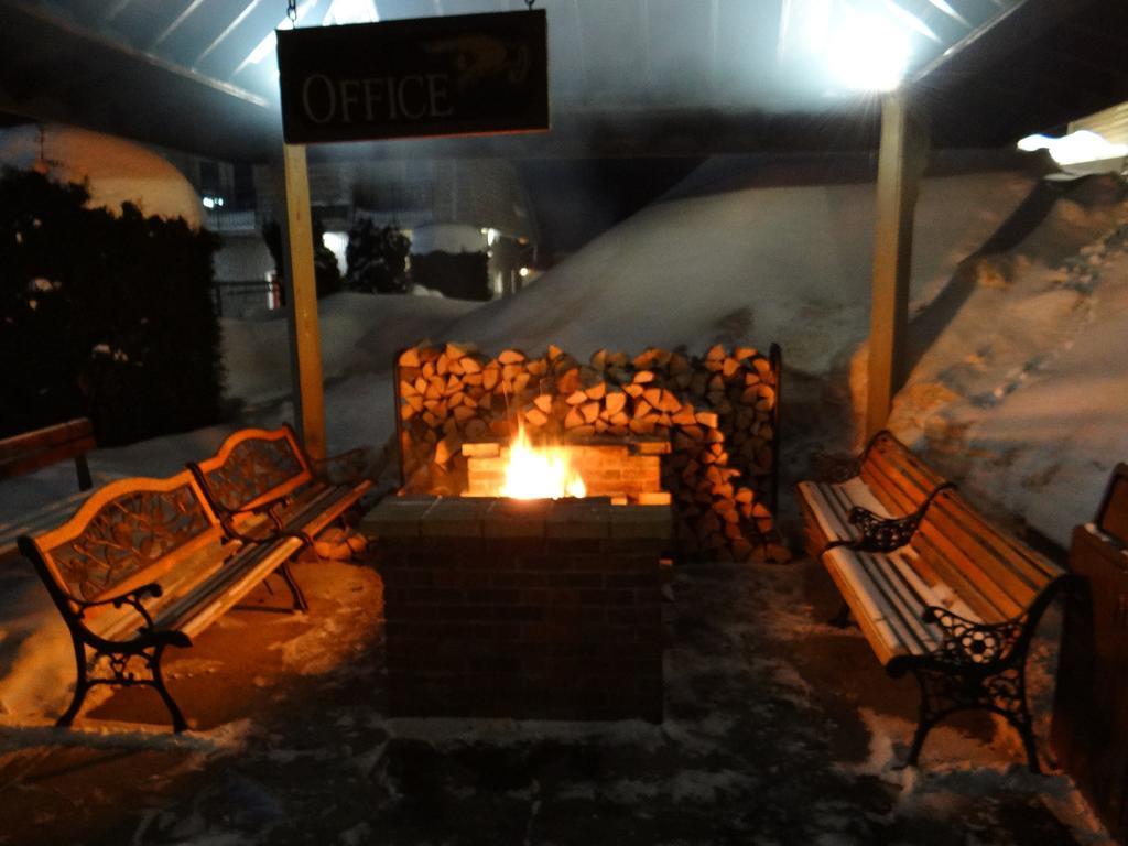 אליקוטוויל Edelweiss Ski Lodge מראה חיצוני תמונה