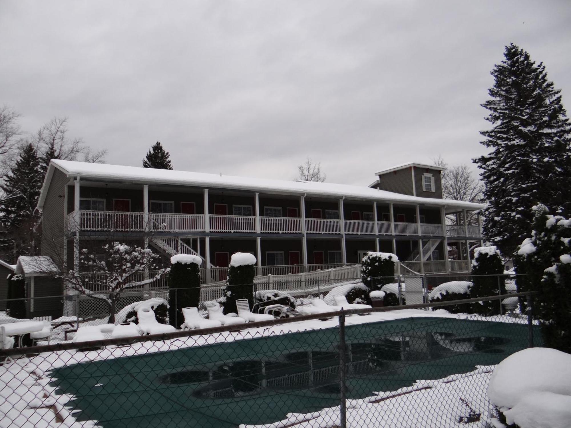 אליקוטוויל Edelweiss Ski Lodge מראה חיצוני תמונה